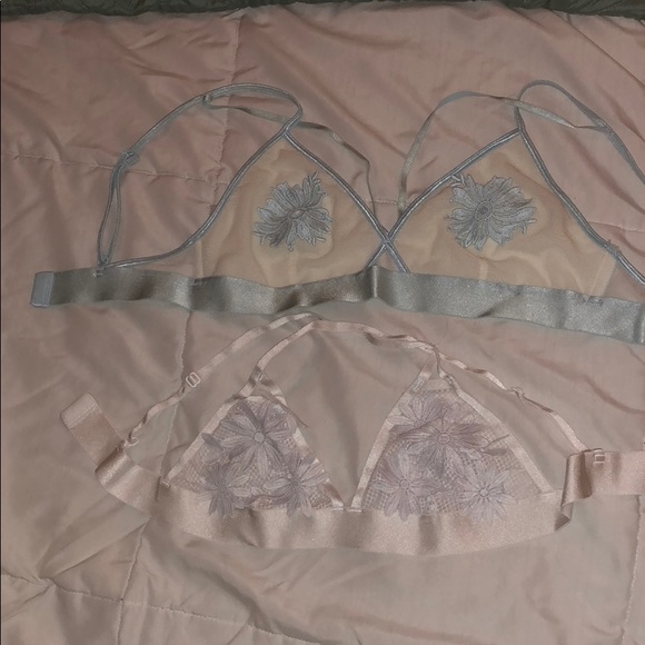 Urban Outfitters Other - 2 SEXY BRAS💋👀😉